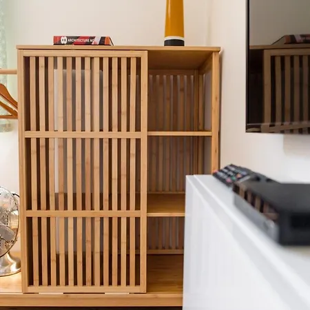 Cozy And Elegant Bellecombe District 6th Apartment *